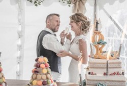 Photo mariage ouverture découpe du gâteau